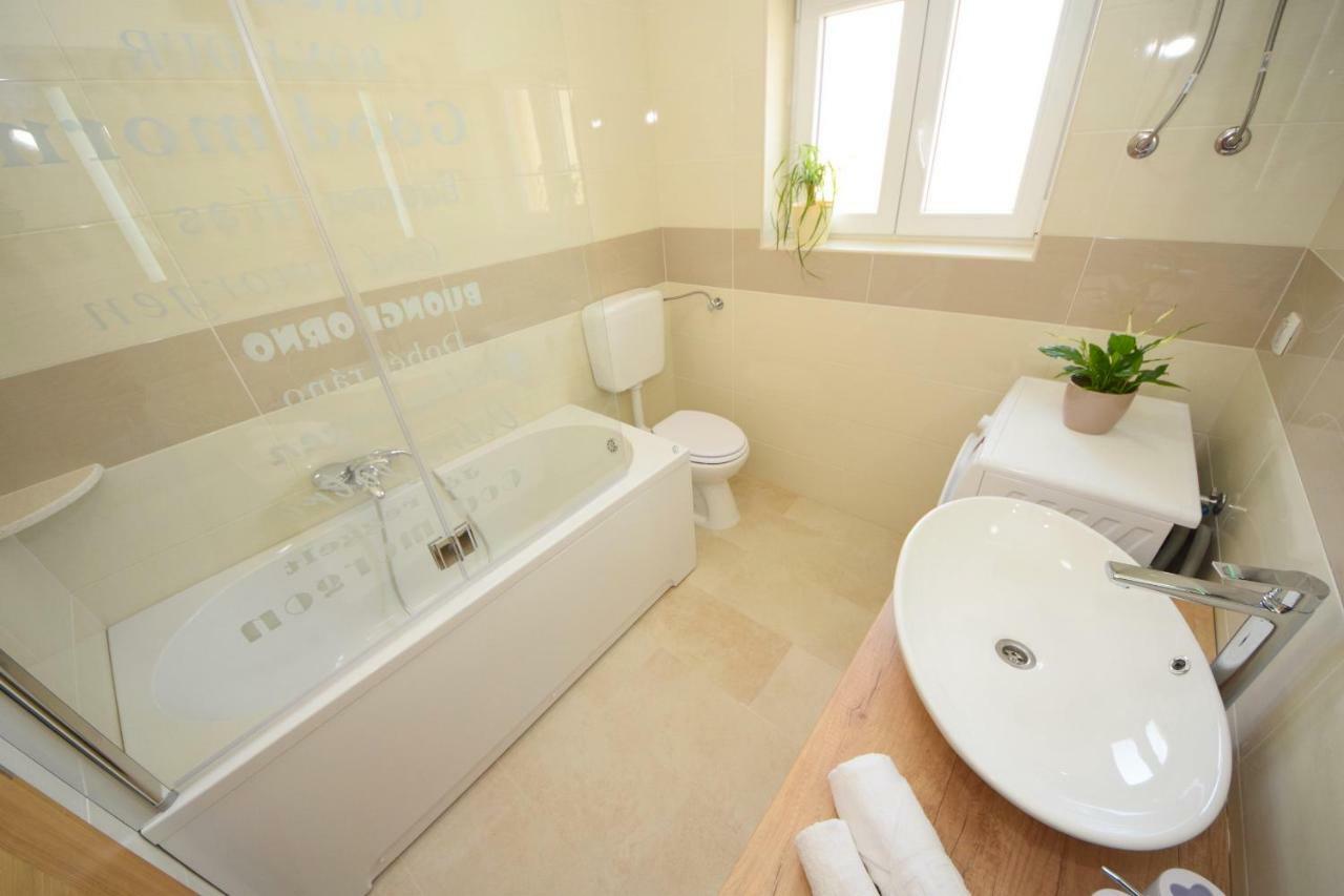 Luxury Penthouse With Jacuzzi In Orebić Екстериор снимка