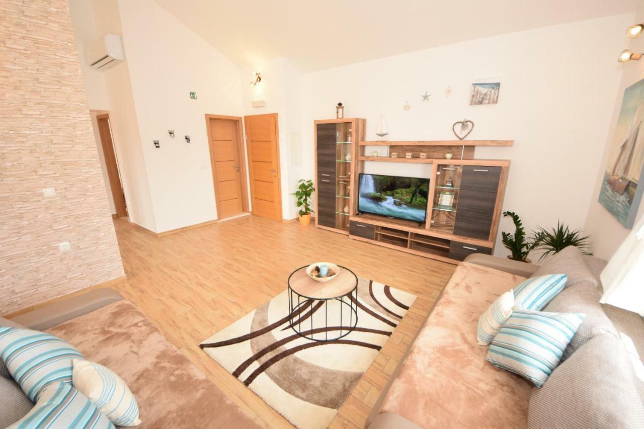 Luxury Penthouse With Jacuzzi In Orebić Екстериор снимка