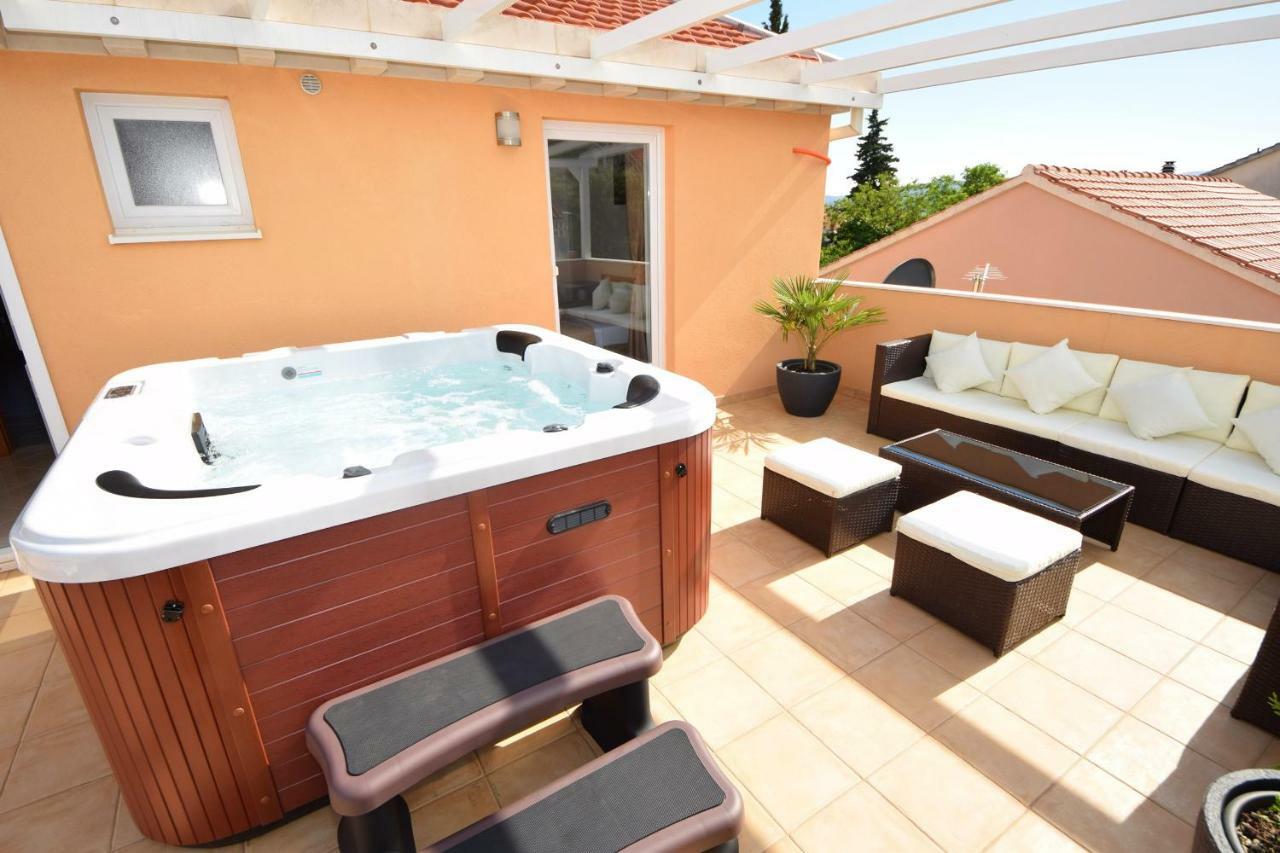 Luxury Penthouse With Jacuzzi In Orebić Екстериор снимка