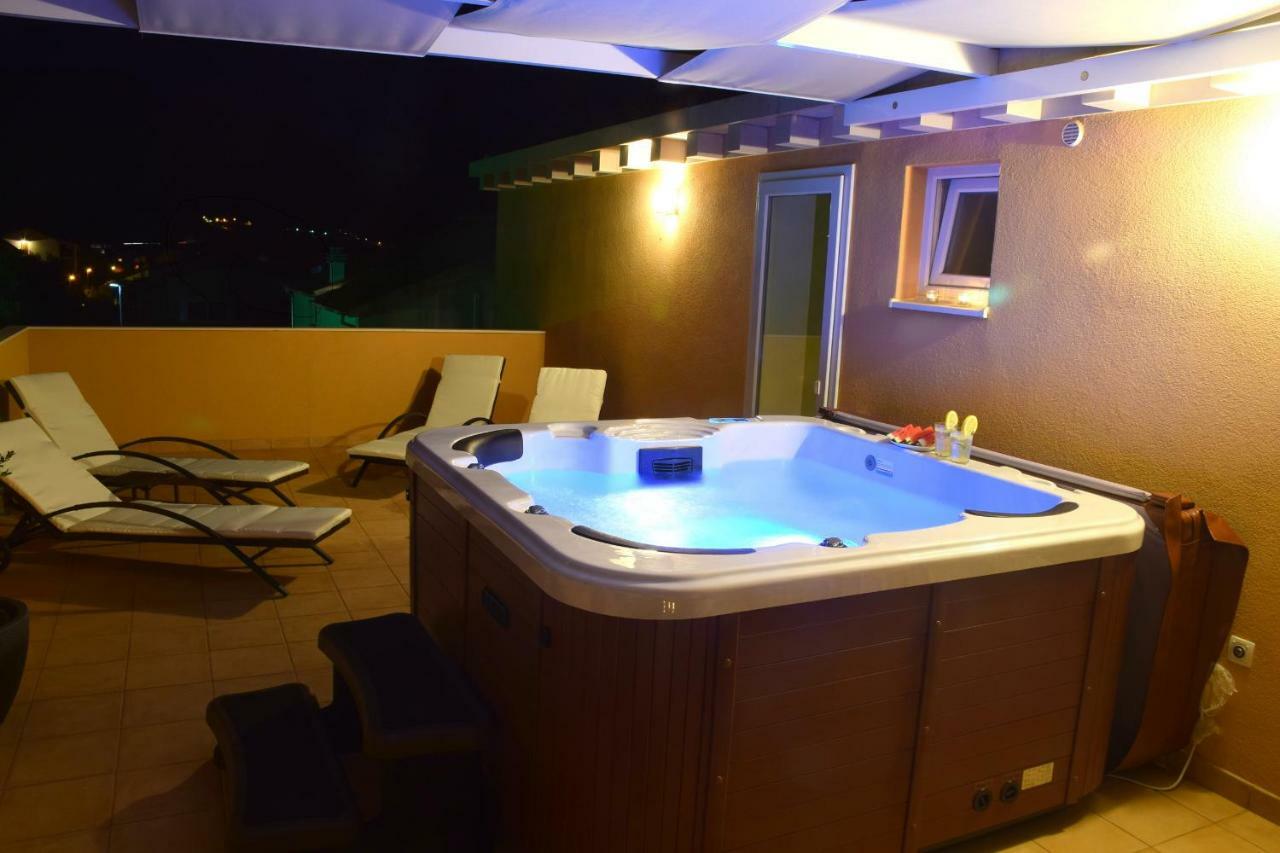 Luxury Penthouse With Jacuzzi In Orebić Екстериор снимка